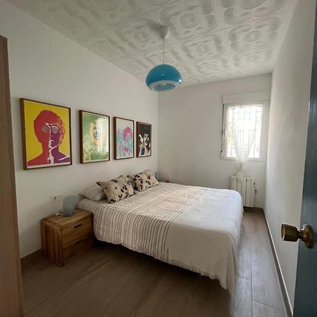 Modernized 3-Bedroom Flat 500M To The Beach バレンシア エクステリア 写真